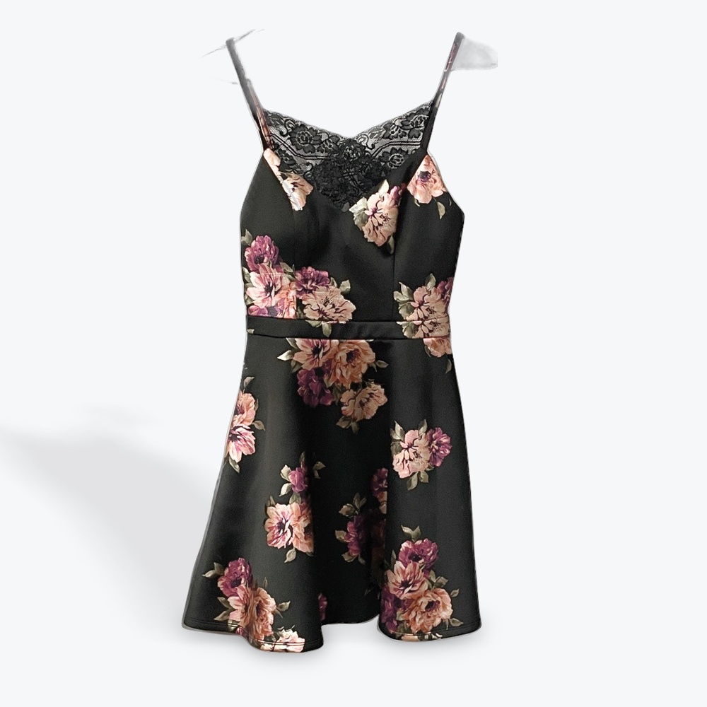 Speechless Black Metallic Floral Spaghetti Strap Lace Back Detail Dress, Sz 15